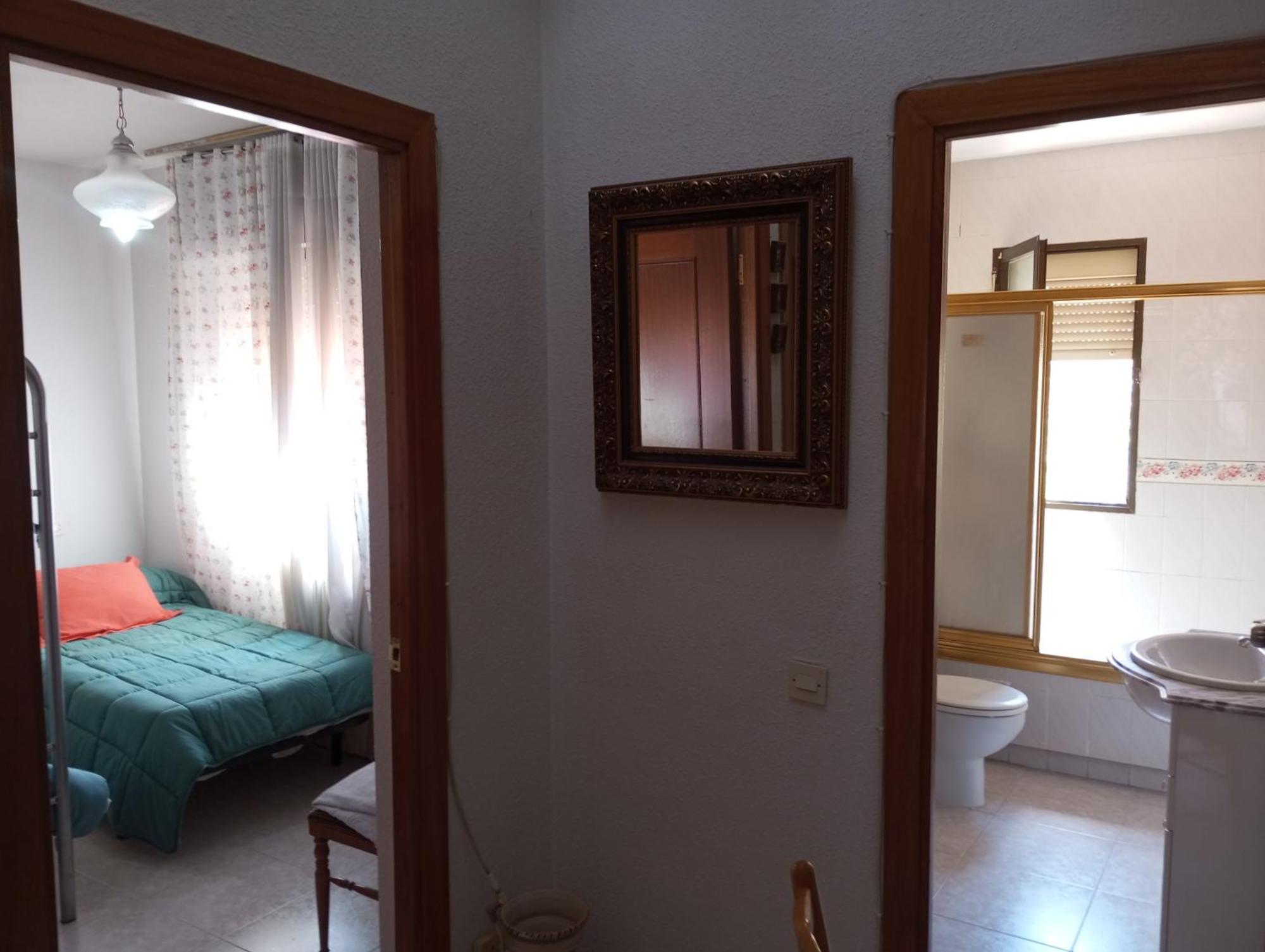 Habitacion Privada Triple Toledo Exterior foto